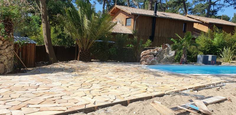 Conception d’une entrée végétalisée pour une maison typique du Bassin d’Arcachon
